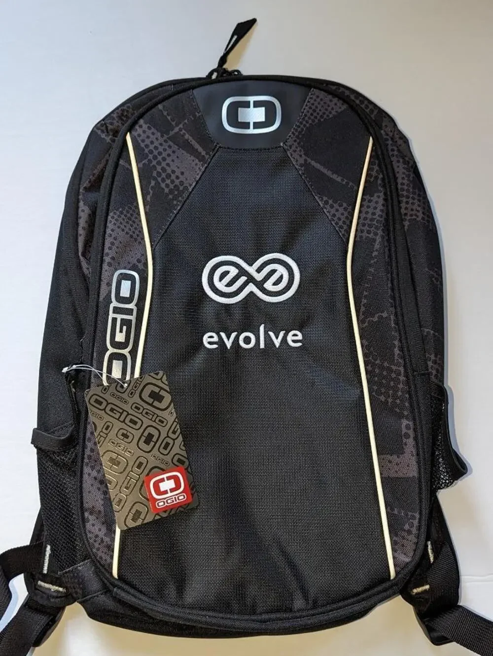 Ogio Backpack NWT Embroidered evolve Black